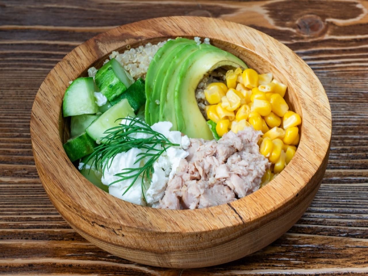 Ton Balıklı Kinoa Salatası fotoğrafı